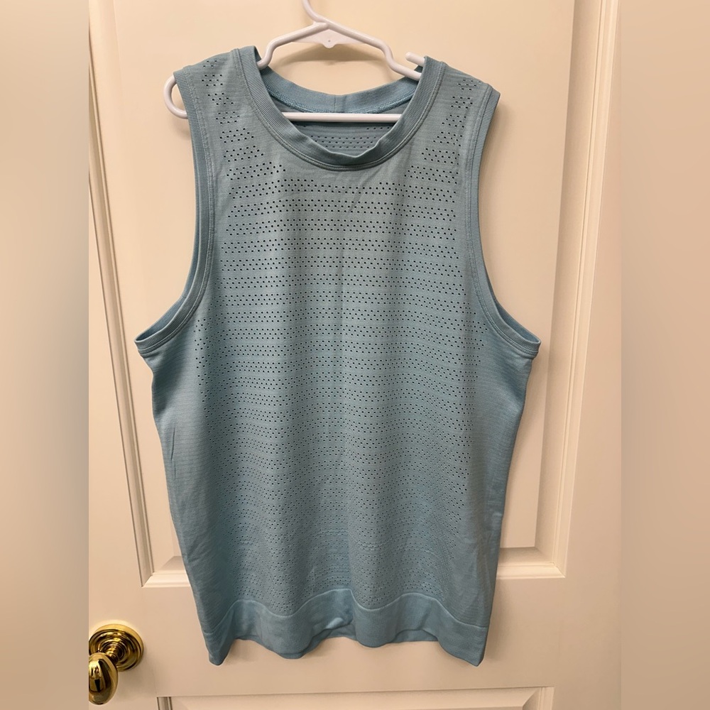 Lululemon Light Blue Sleeveless Perforated Tank Top size S